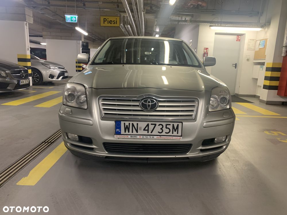 Toyota Avensis - 4
