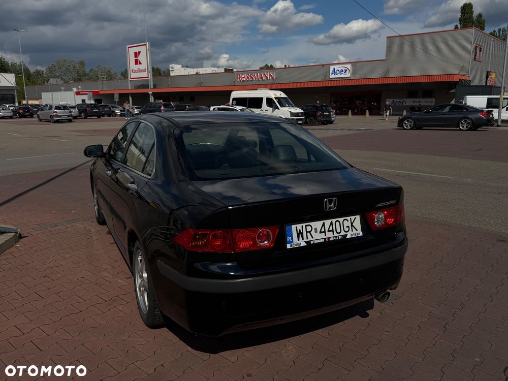 Honda Accord 2.0 Comfort - 11