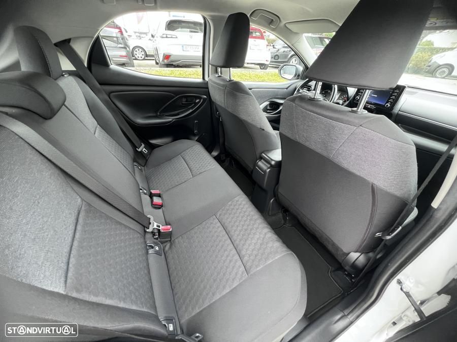 Toyota Yaris 1.5 HDF Comfort Plus - 21