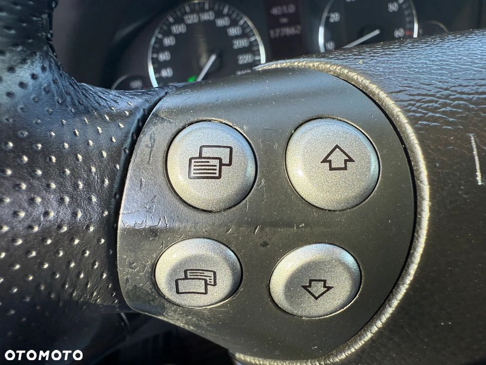 Mercedes-Benz Klasa C 180 Classic - 33