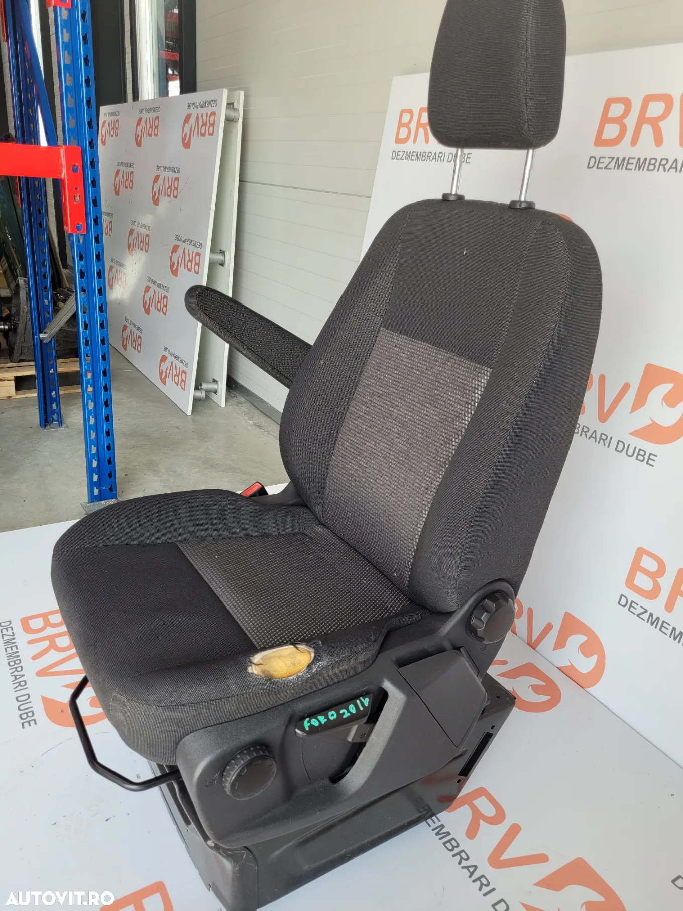 Scaun fata model cu cotiera pentru Ford Transit Euro 5 - 5