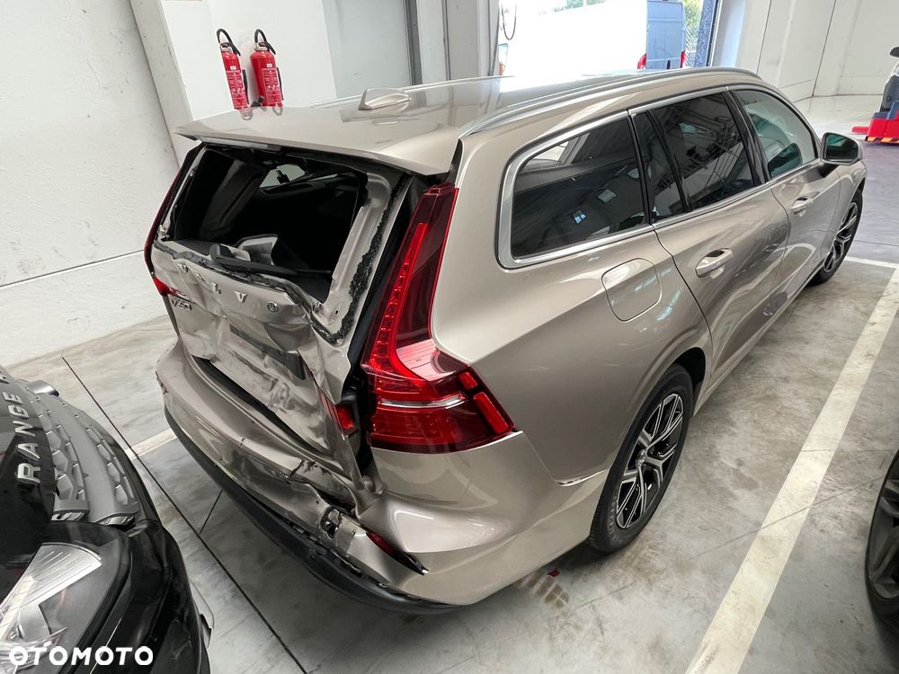 Volvo V60 B4 D Core - 4
