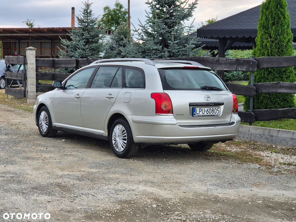 Toyota Avensis 1.8 VVT-i Terra - 3