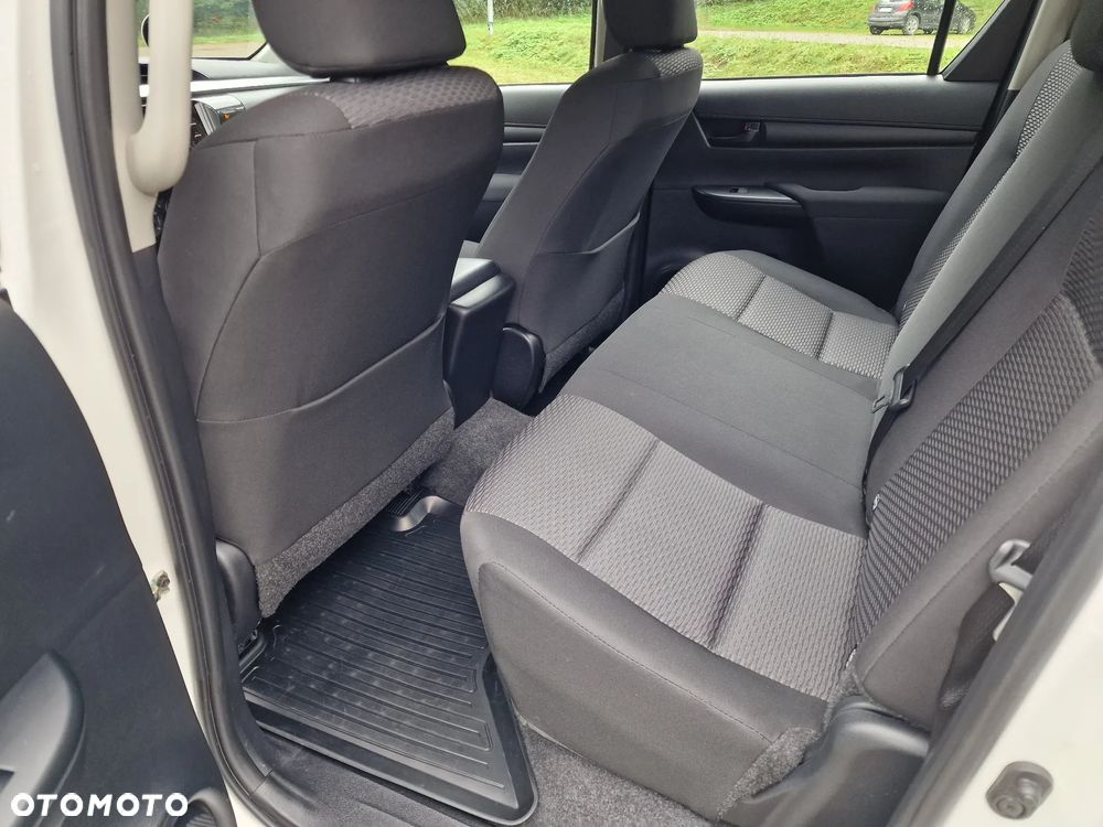 Toyota Hilux - 8
