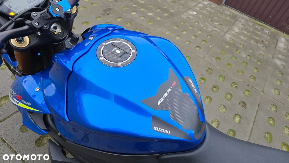 Suzuki GSX 1000 - 9