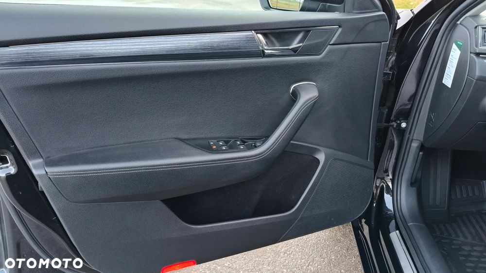 Skoda Superb 2.0 TDI Style DSG - 15