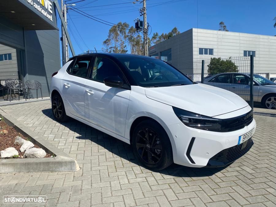 Opel Corsa 1.2 T GS - 2