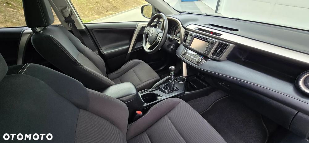 Toyota RAV4 2.0 D-4D Active 4x2 - 8