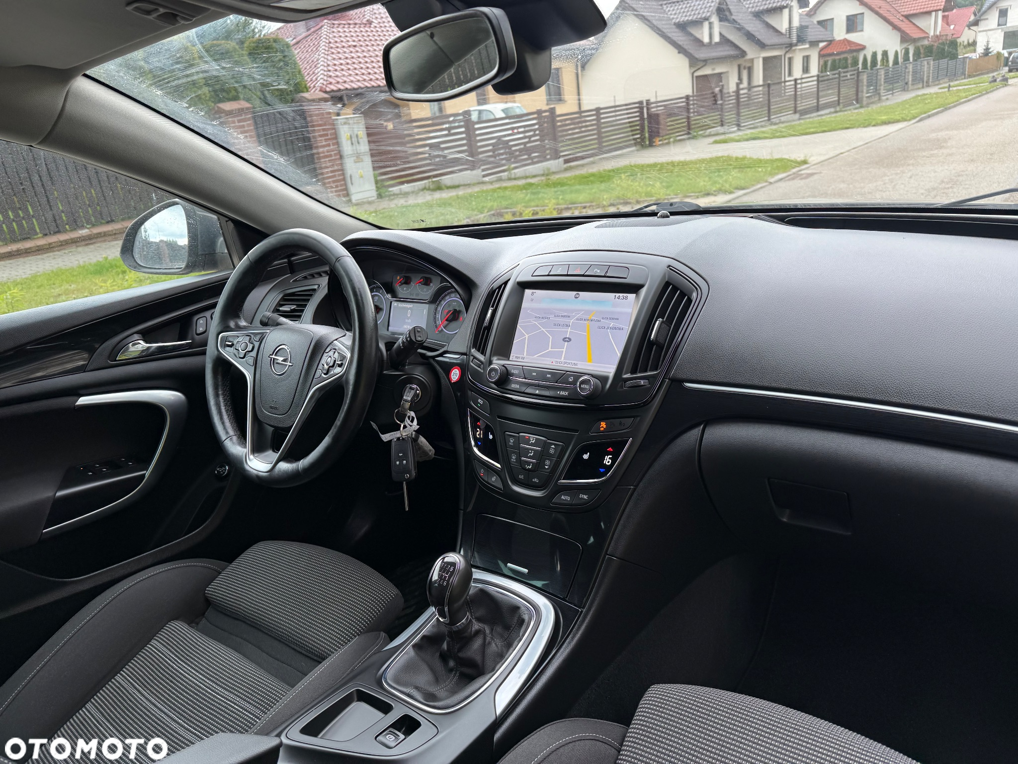 Opel Insignia - 12
