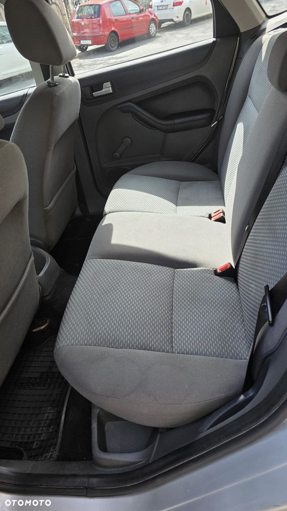 Ford Focus - 28