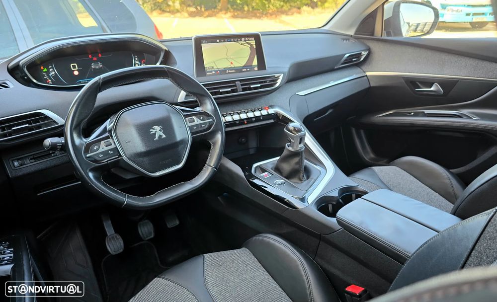 Peugeot 3008 PureTech 130 Stop & Start GPF Allure - 18