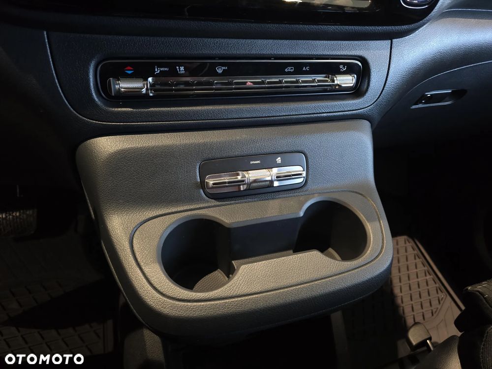 Mercedes-Benz Vito 119 CDI MIXTO 4x4 - 27