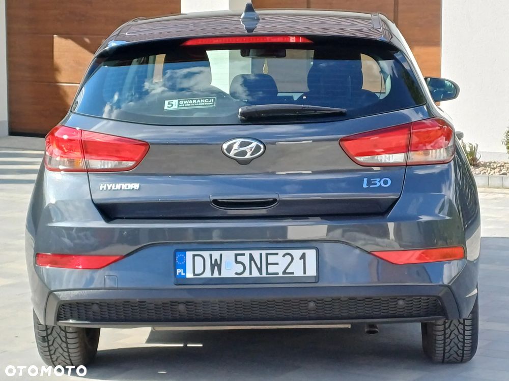 Hyundai i30 1.5 DPI Classic + - 14