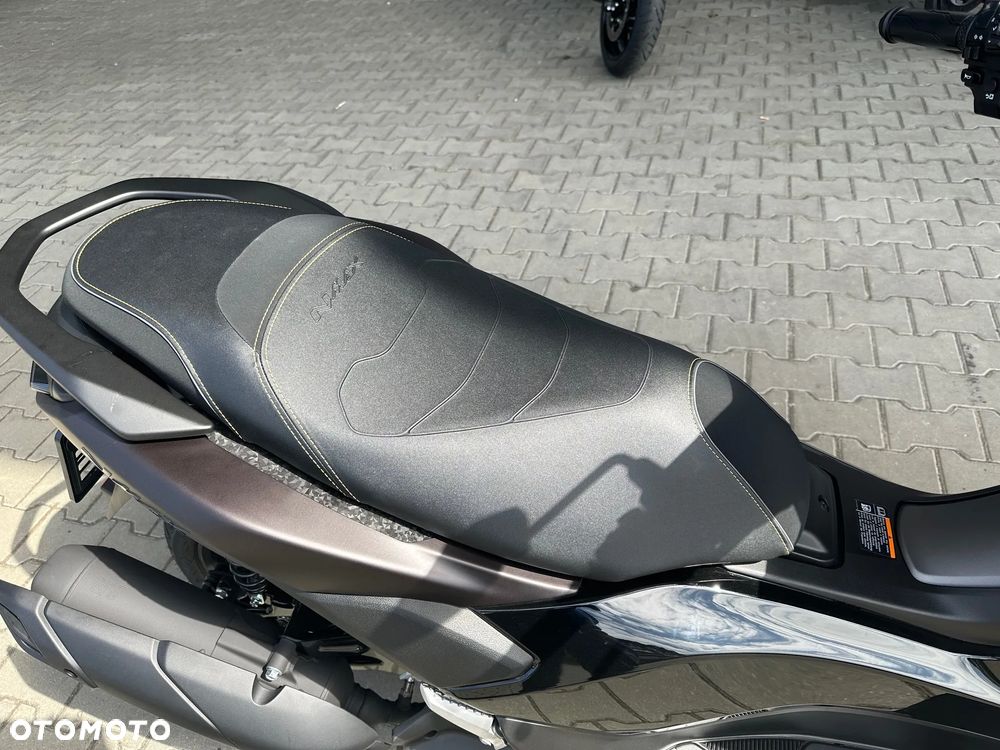 Yamaha NMAX - 7