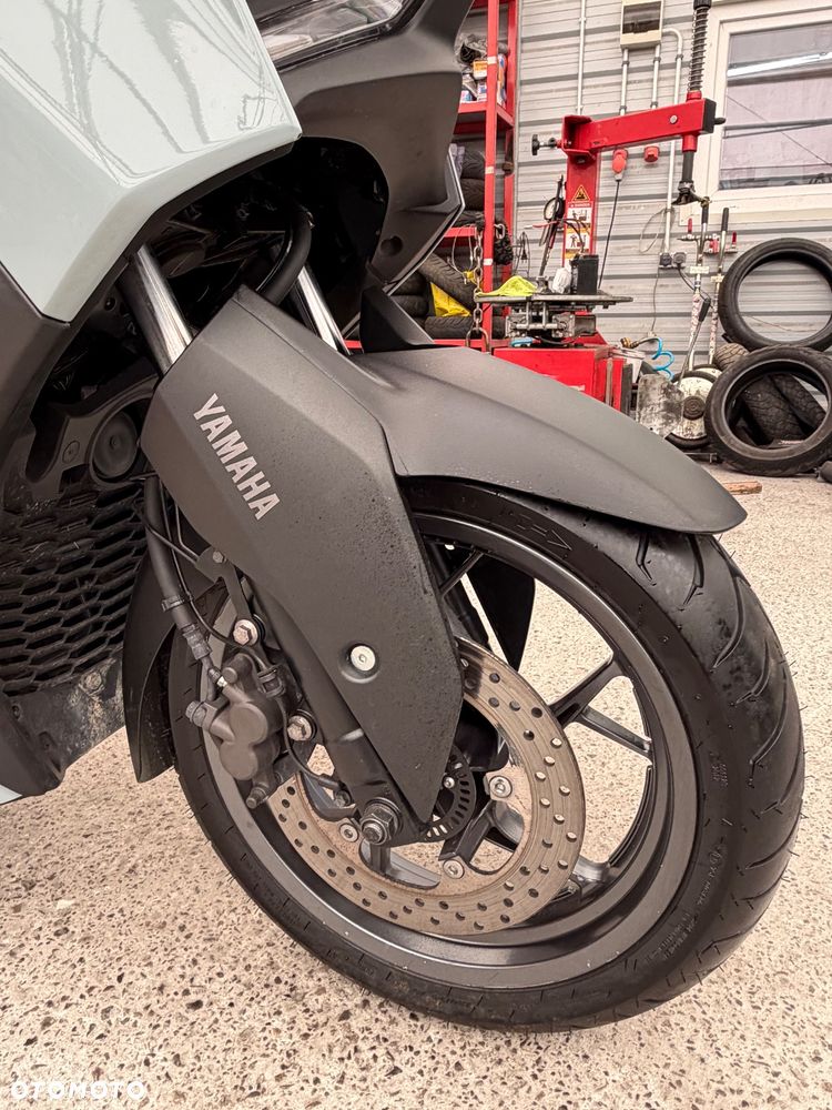 Yamaha X-max - 15