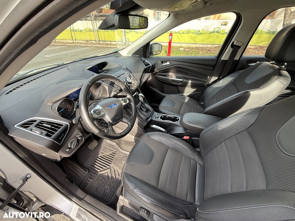 Ford Kuga 2.0 TDCi Powershift 4WD Titanium - 6