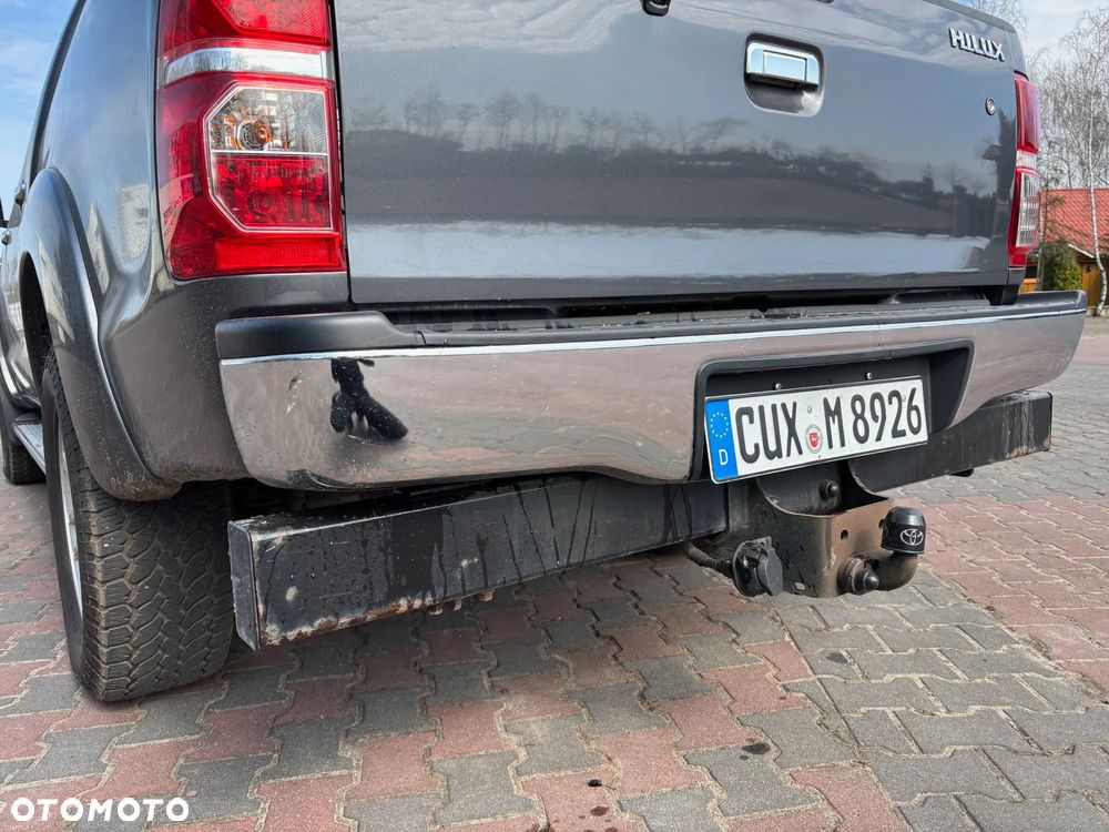 Toyota Hilux 2.5 D-4D SR5 - 9