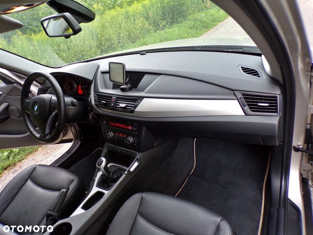 BMW X1 ver-sdrive18i-xline - 16