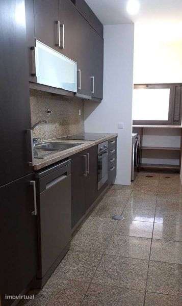 T2 Zona Residencial com acessos rápidos - Grande imagem: 4/12