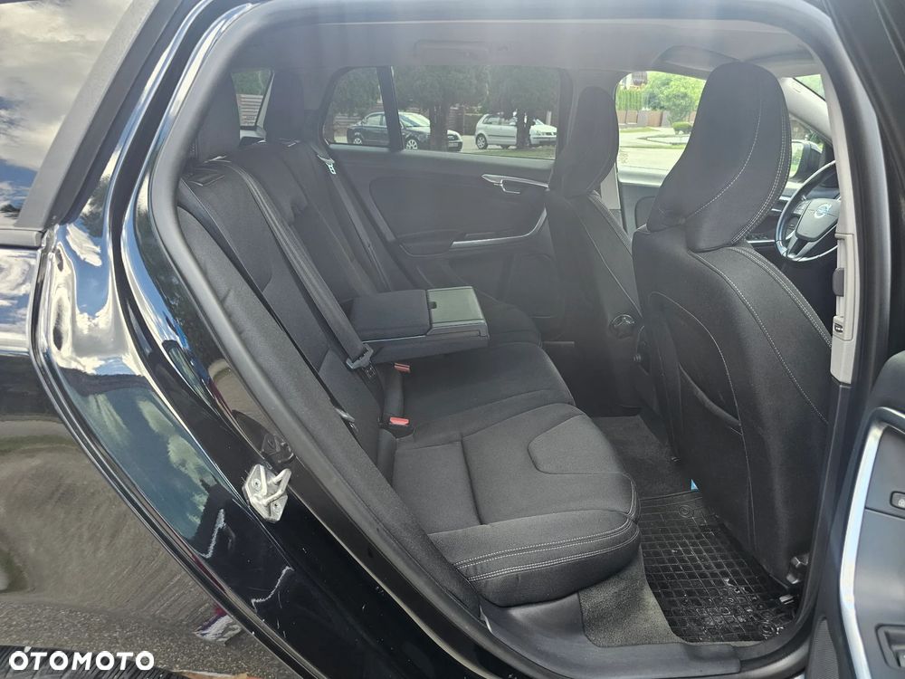 Volvo V60 D4 AWD Geartronic Momentum - 14