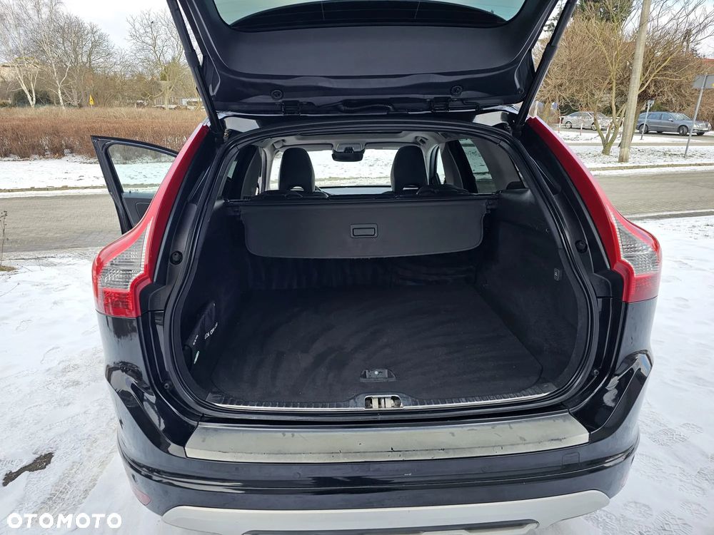 Volvo XC 60 D5 AWD Geartronic Summum - 14