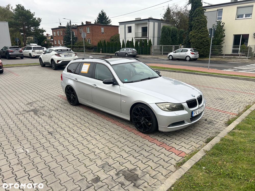 BMW Seria 3 325d - 1