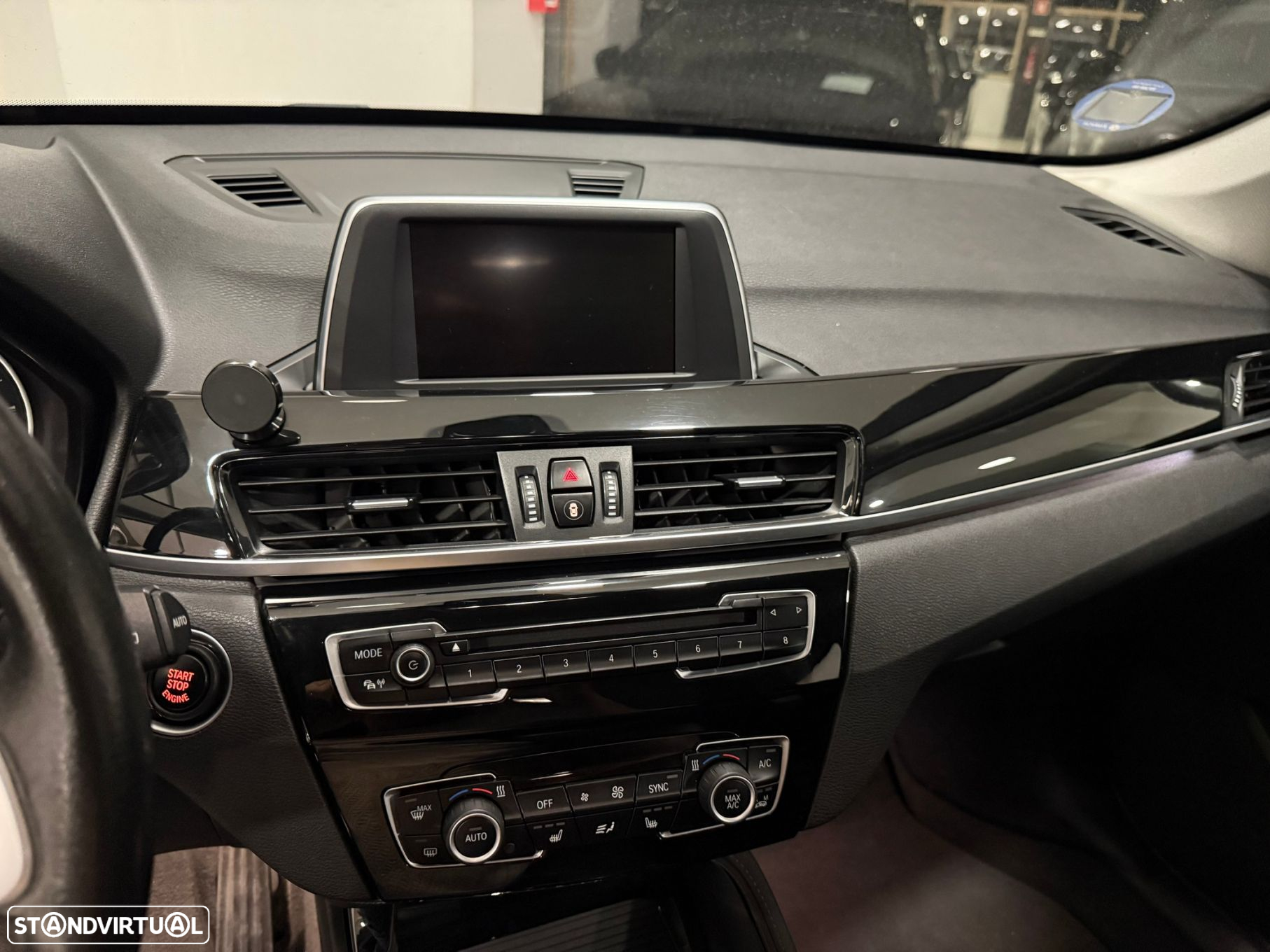 BMW X1 18 d sDrive Line Sport - 24