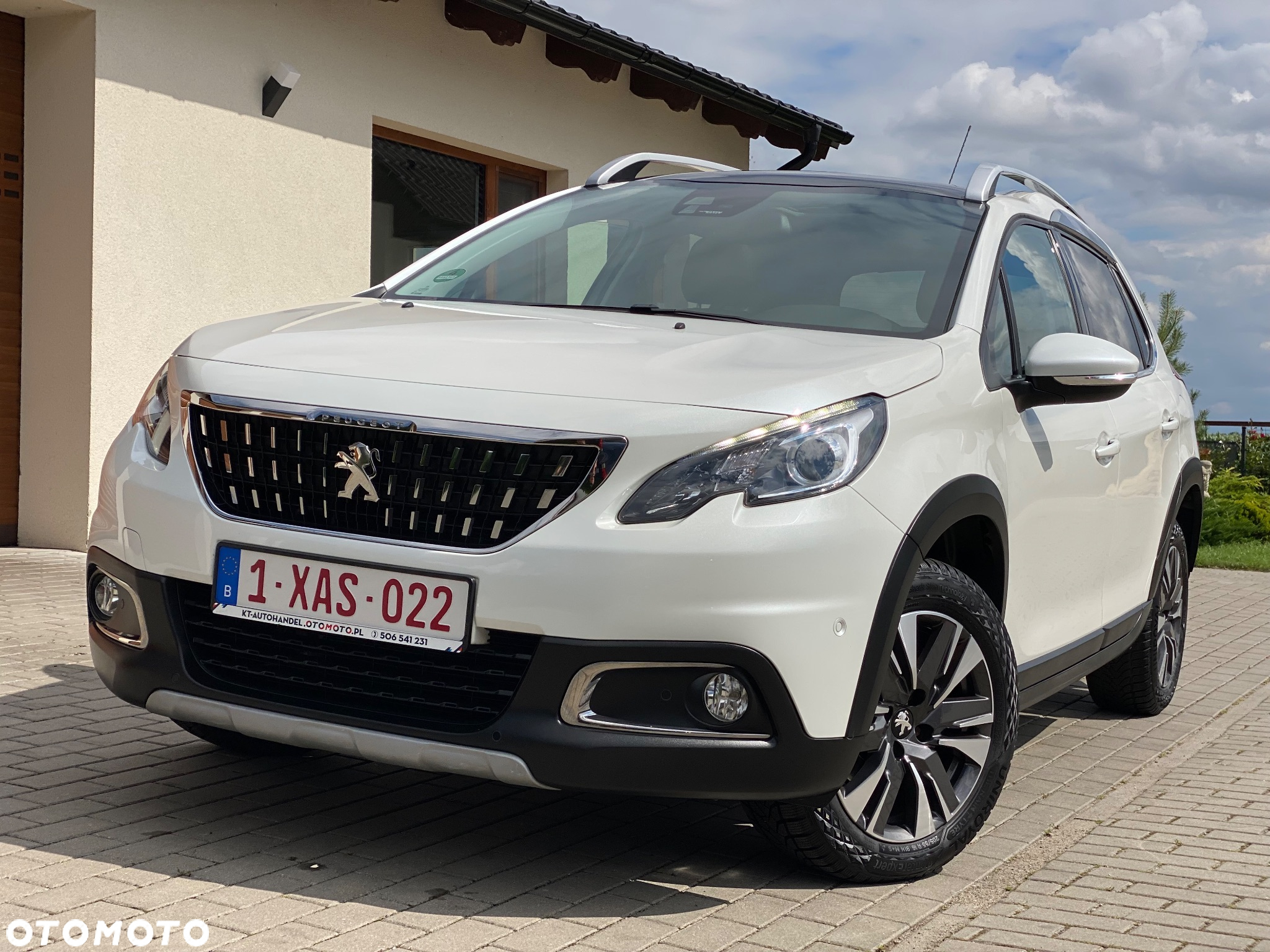 Peugeot 2008 1.2 Pure Tech Allure S&S - 31