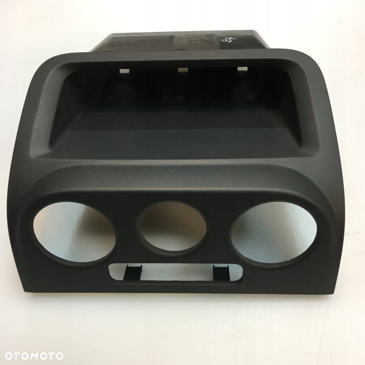 RAMKA PANELU NAWIEWU GOLF V PLUS 5M1820045A - 1