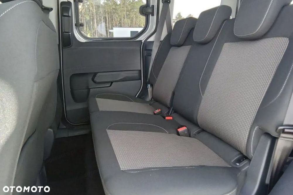 Ford Tourneo Courier - 11