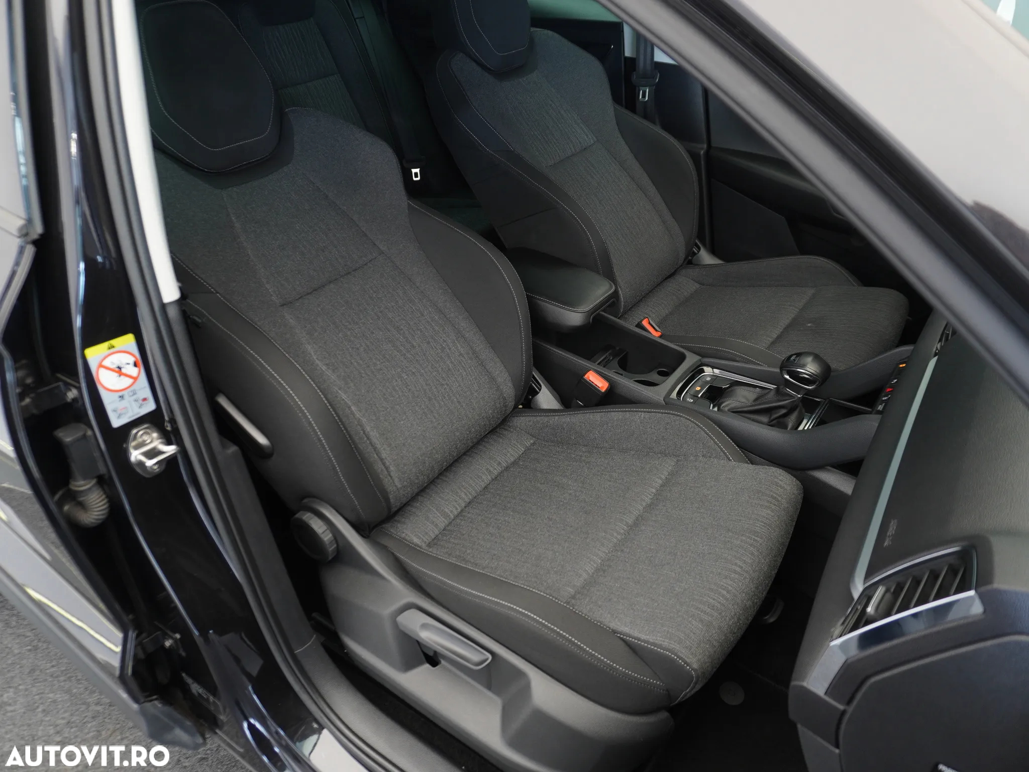 Skoda Karoq 1.6 TDI SCR DSG Style - 8