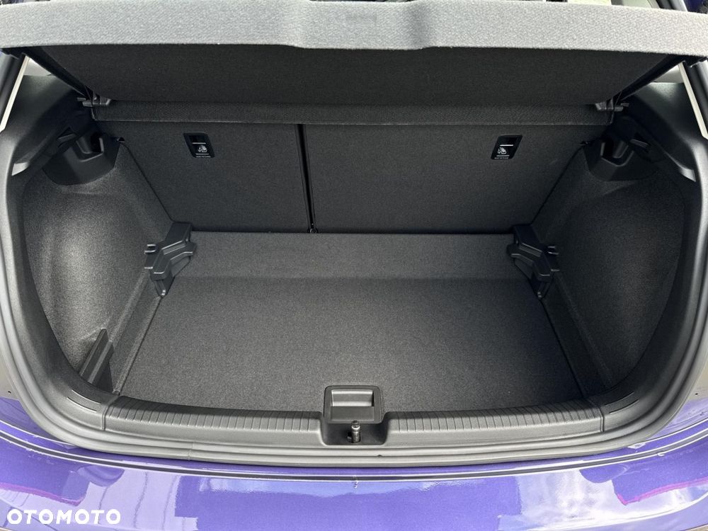 Volkswagen Polo 1.0 TSI Style DSG - 25