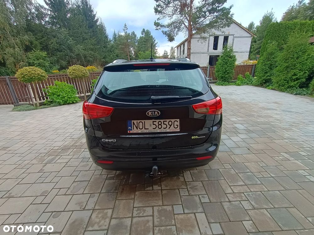 Kia Ceed - 10