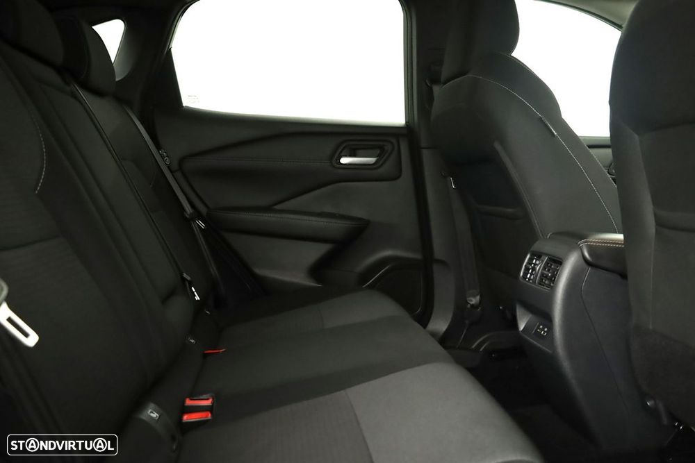 Nissan Qashqai 1.3 DIG-T N-Connecta LED Xtronic - 19