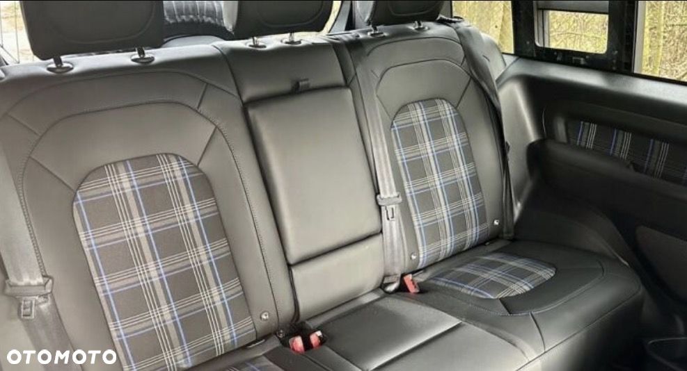 Land Rover Defender 3.0 D250 mHEV SE - 36