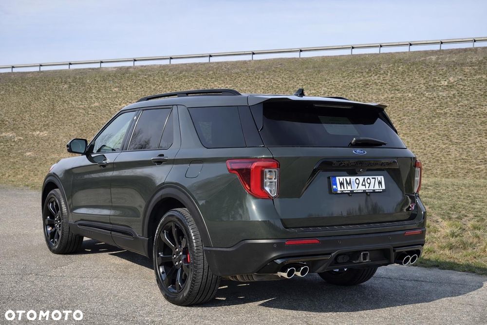 Ford Explorer - 24