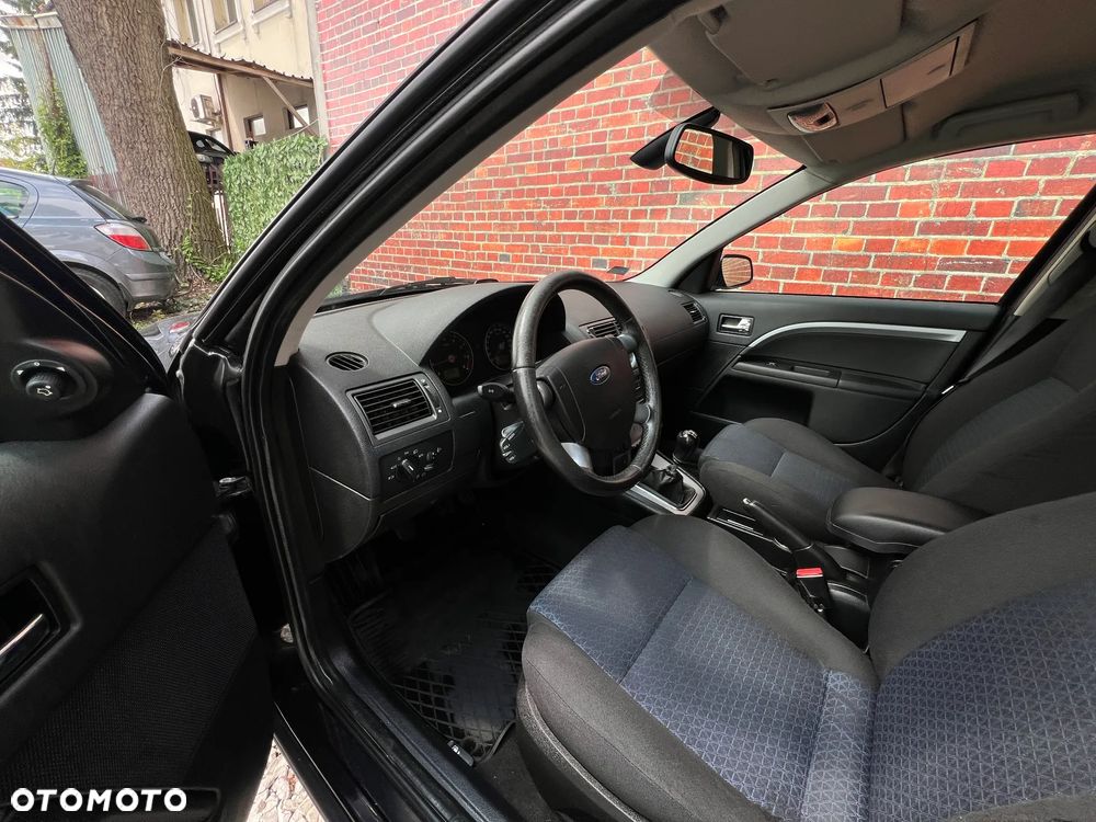 Ford Mondeo - 8