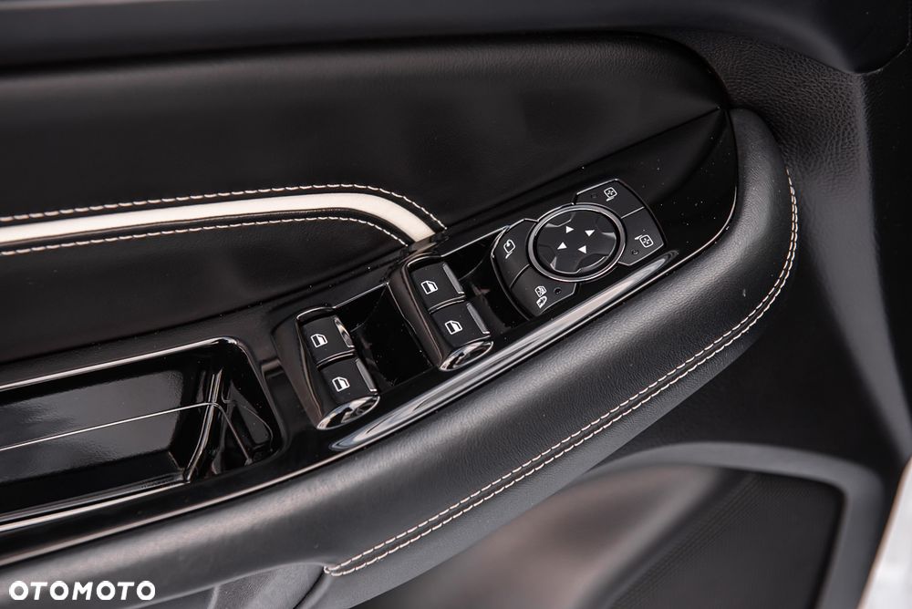 Ford S-Max 2.0 EcoBlue Allrad VIGNALE - 17