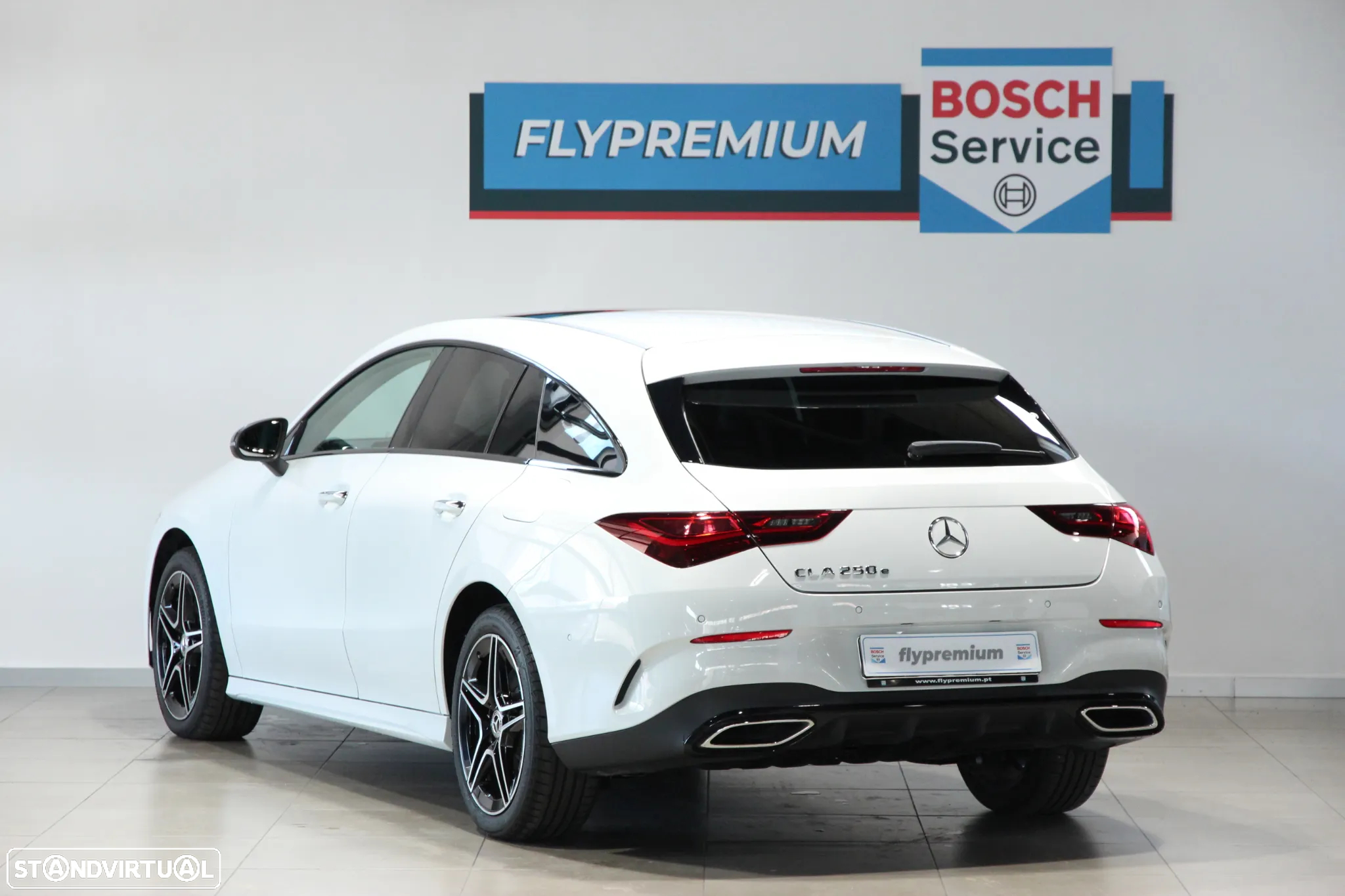 Mercedes-Benz CLA 250 e Shooting Brake AMG Line - 3