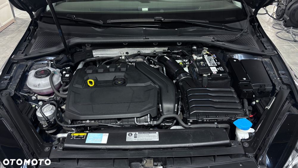 Volkswagen Golf - 36