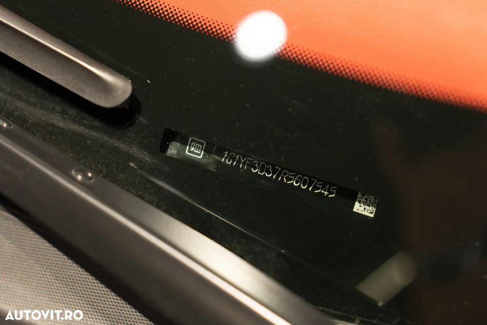 Chevrolet Corvette - 37