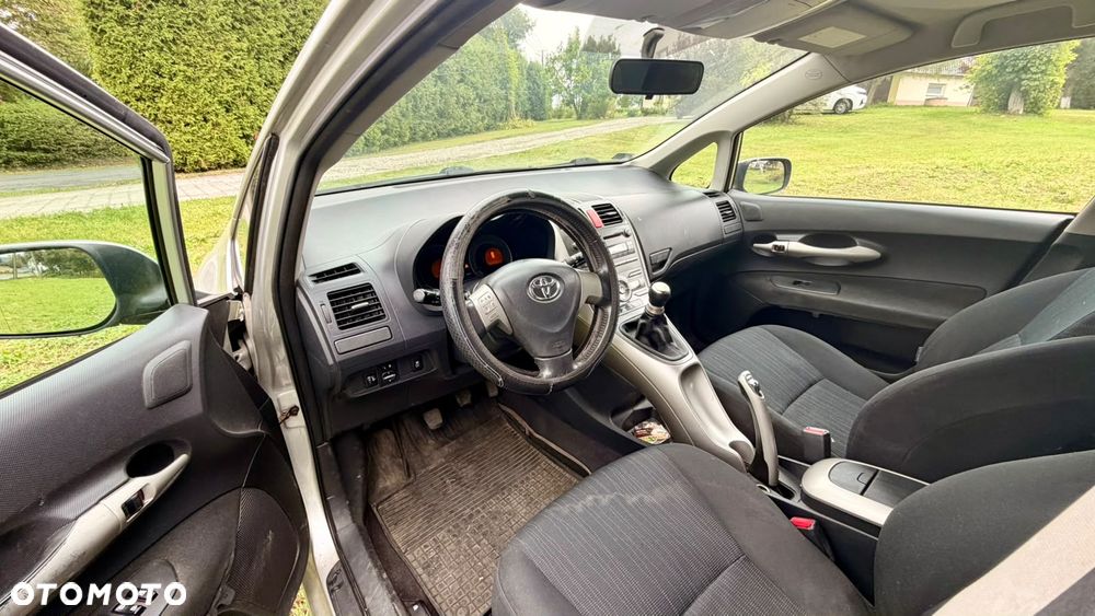 Toyota Auris - 5