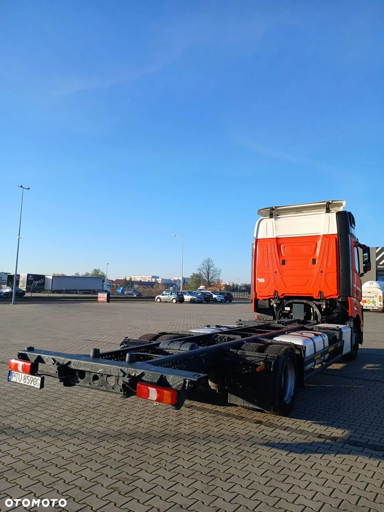 Mercedes-Benz Actros - 4
