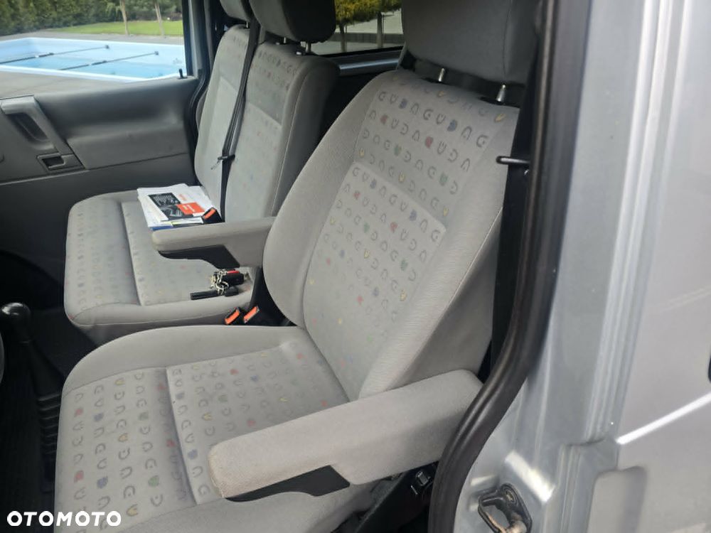 Volkswagen Transporter - 9