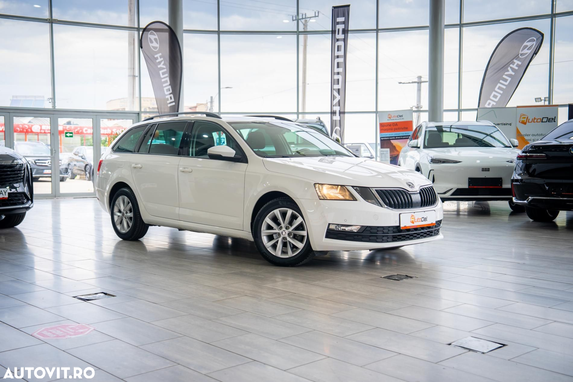 Skoda Octavia Combi 1.6 TDI DSG Clever - 24