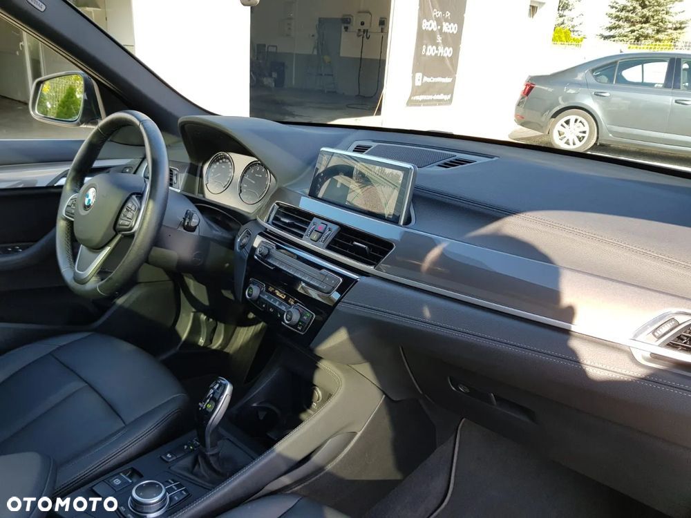 BMW X1 xDrive25i xLine - 12