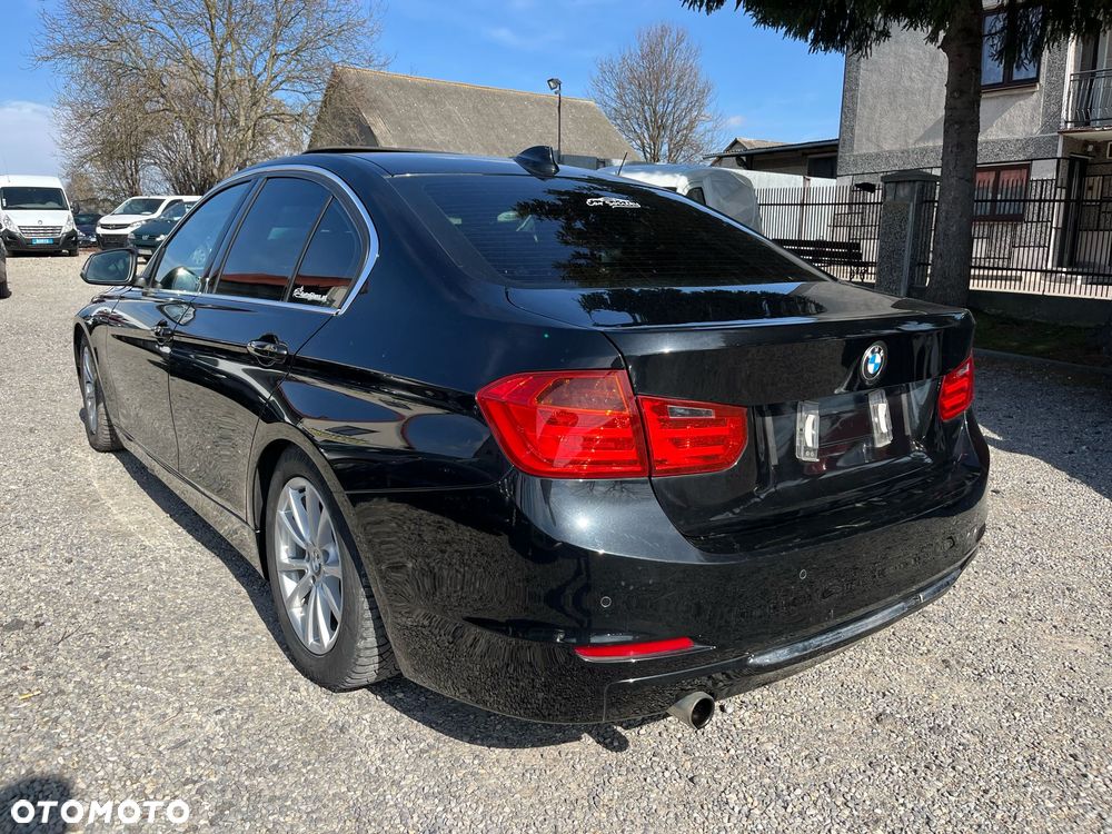 BMW Seria 3 318d xDrive M Sport - 2