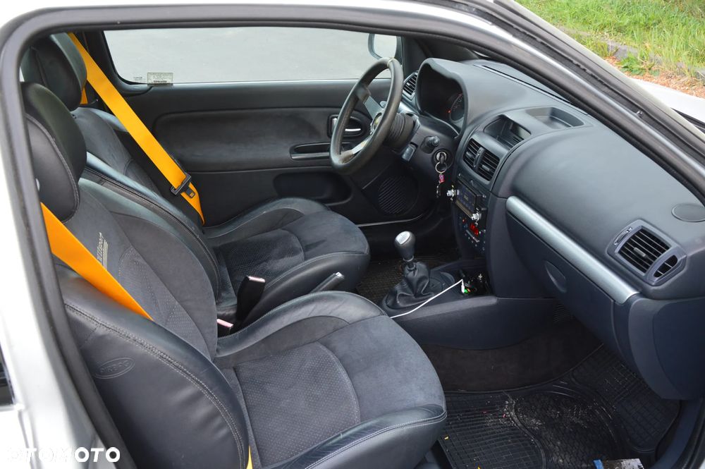 Renault Clio - 6
