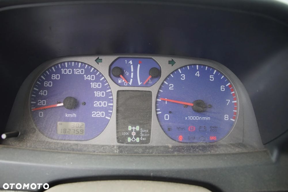 Auto na części - Mitsubishi Pajero Pinin 2.0 GDI 129 KM 4G94 V5M21 TH9B 2003R Silnik Skrzynia Drzwi Maska Błotnik Klapa Zderzak Lampa Lusterko Klamka Szyba Deska Kokpit Sterownik Moduł Czujnik Licznik Wyświetlacz Panel Kierownica - 10