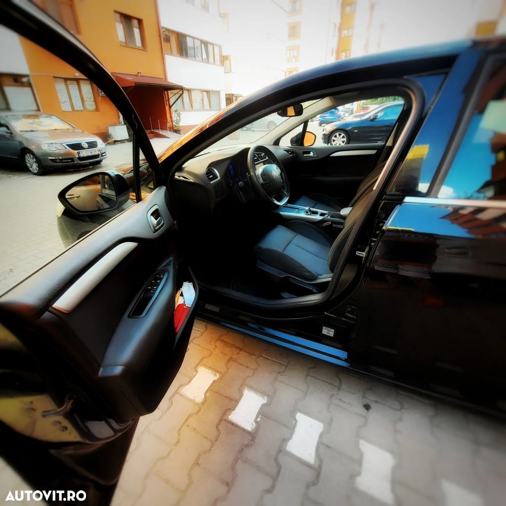 Citroën C4 1.6 e-HDi FAP Exclusive - 8